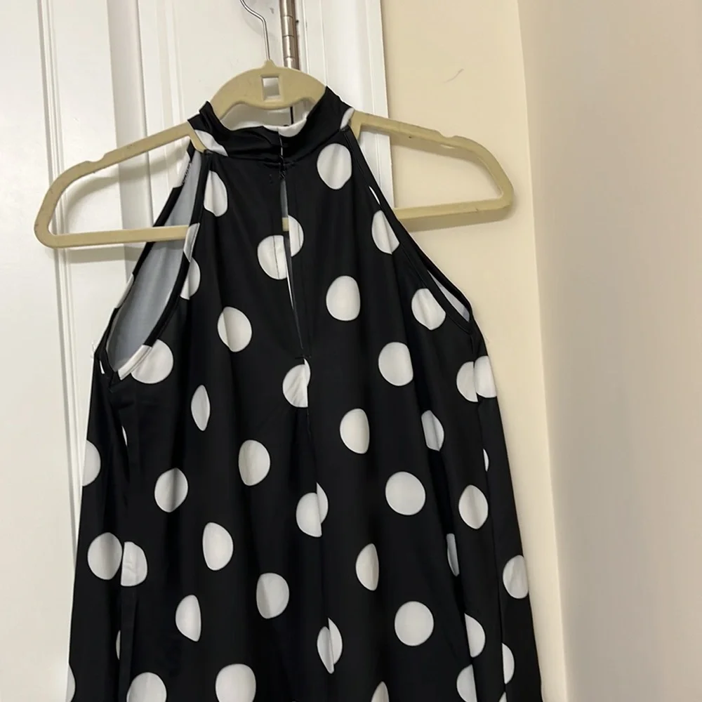 CLASSY MILAN KISS BLACK-POLKA-DO HALTER SWING TOP - Picture 3 of 5